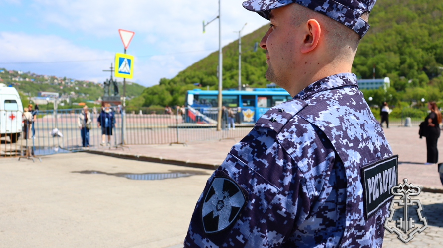 На Камчатке в День России росгвардейцы обеспечили безопасность на праздничных мероприятиях