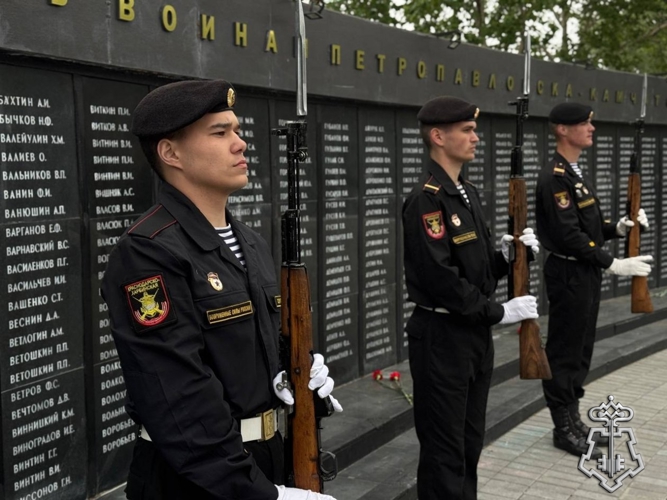 На Камчатке росгвардейцы почтили память погибших в Великой Отечественной войне