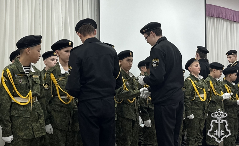 На Камчатке представители вневедомственной охраны приняли участие в торжественной церемонии посвящения в кадеты