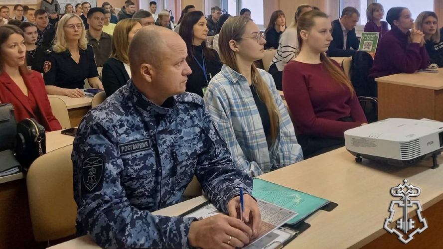 На Камчатке прошел «День карьеры» с участием Росгвардии