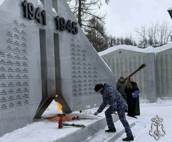На Камчатке сотрудники Росгвардии почтили память жертв блокады Ленинграда