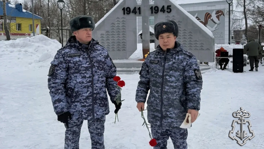 На Камчатке сотрудники Росгвардии почтили память жертв блокады Ленинграда