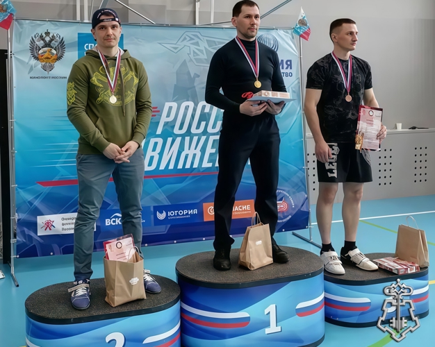 Офицер Росгвардии стал призером чемпионата по гиревому спорту на Камчатке