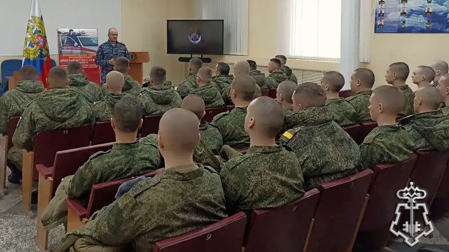 Камчатские росгвардейцы провели профориентационные встречи с военнослужащими срочной службы