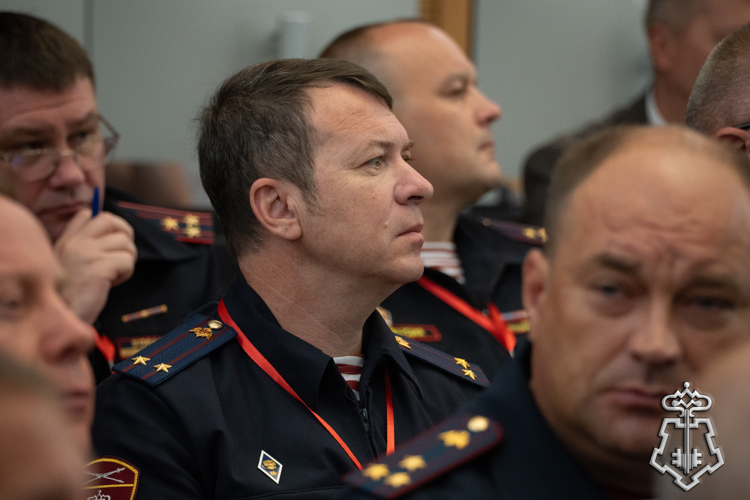 Руководитель отдела вневедомственной охраны Росгвардии по Камчатскому краю принял участие во Всероссийском совещании-семинаре в Нижнем Новгороде